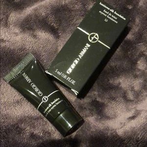 Buy 4 samples for $20 giorgio Armani luminous silk